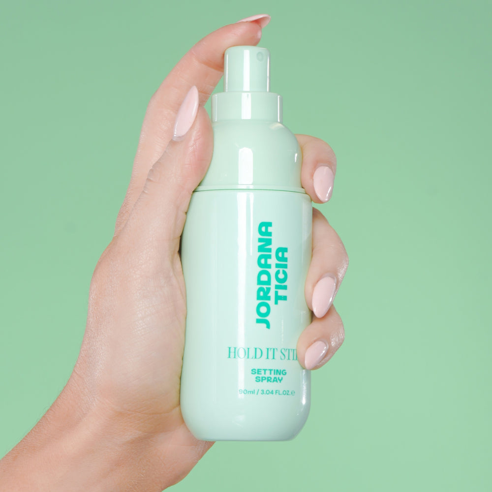 Hold It Still Setting Spray
